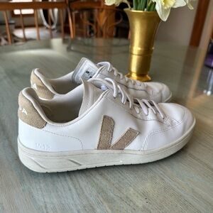 Veja  campo White and Tan Sneakers